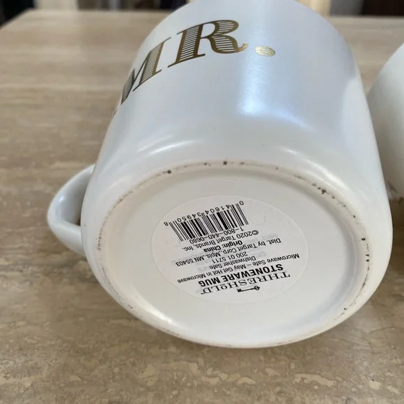 WEDDING ANNIVERSARY MR & MS WHITE MUGS GREAT GIFT / Bridal shower - Picture 3 of 5